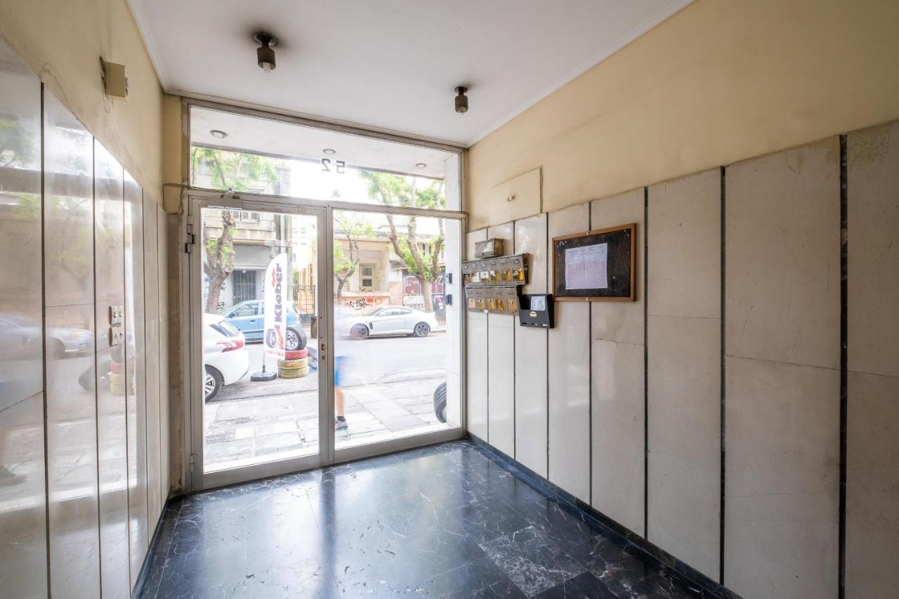 Sokos Residence, 1' Walk From Aghios Ioannis Metro アテネ エクステリア 写真