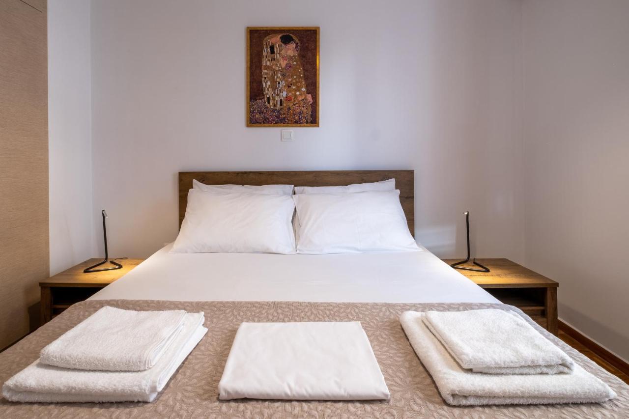 Sokos Residence, 1' Walk From Aghios Ioannis Metro アテネ エクステリア 写真