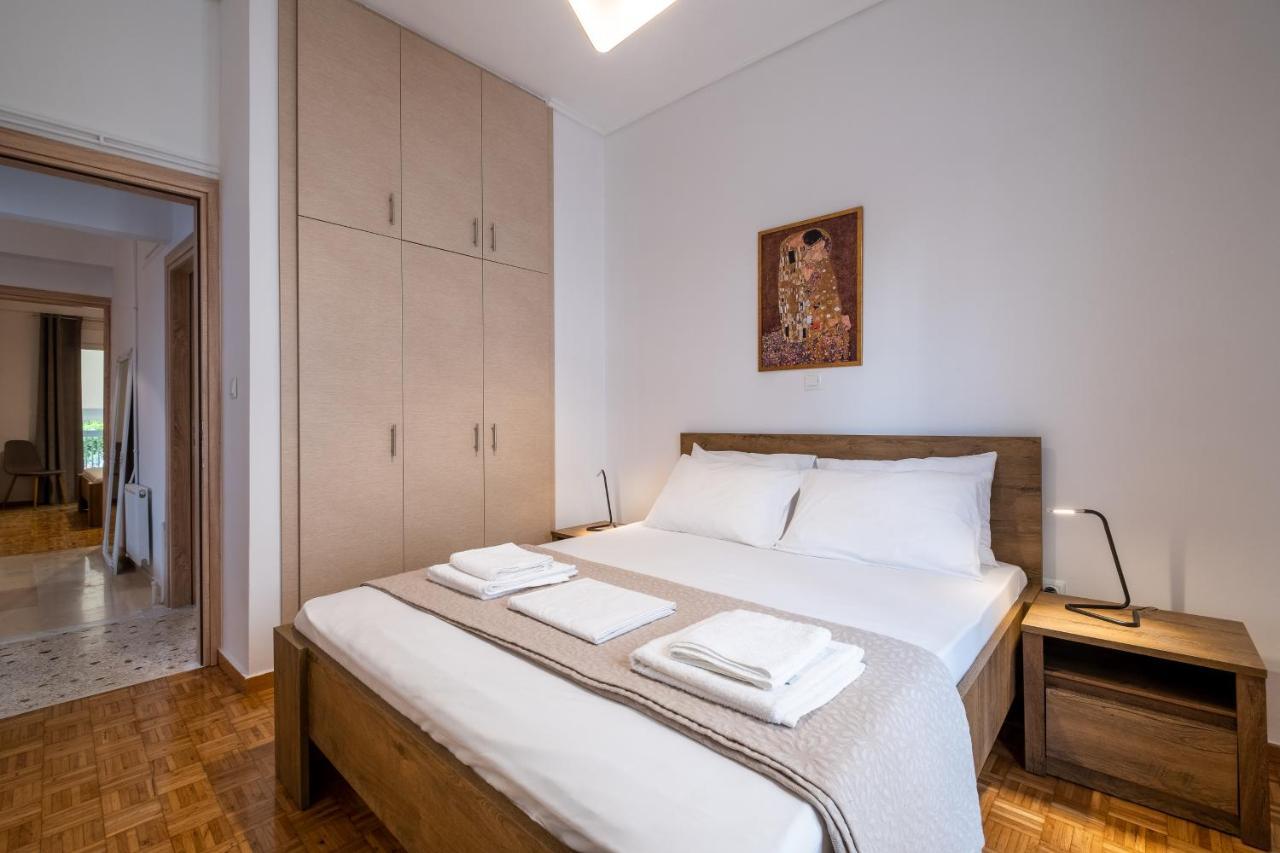Sokos Residence, 1' Walk From Aghios Ioannis Metro アテネ エクステリア 写真