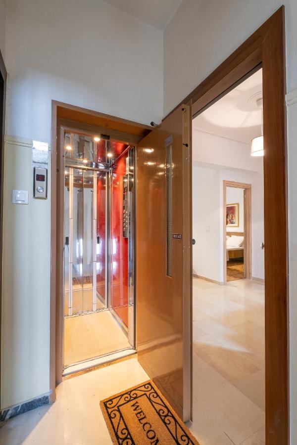 Sokos Residence, 1' Walk From Aghios Ioannis Metro アテネ エクステリア 写真