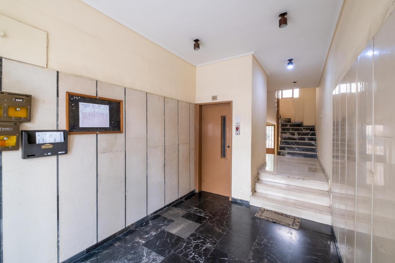 Sokos Residence, 1' Walk From Aghios Ioannis Metro アテネ エクステリア 写真
